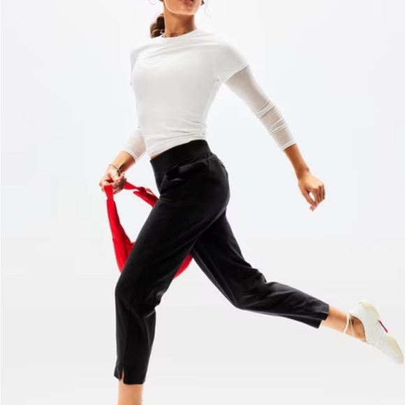 Athleta Black Wrinkle-resistant, stretch fabric in a tailored fit Ankle Pants - Picture 3 of 13
